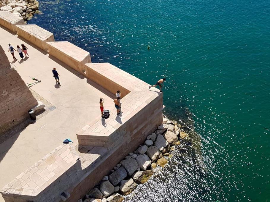 Escapade Marseillaise Pres Des Terrasses Du Port Apartment มาร์กเซย ภายนอก รูปภาพ