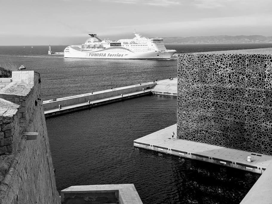 Escapade Marseillaise Pres Des Terrasses Du Port Apartment มาร์กเซย ภายนอก รูปภาพ